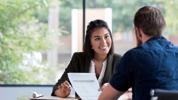 Comment se démarquer de la concurrence en freelance - Créer des relations solides avec ses clients